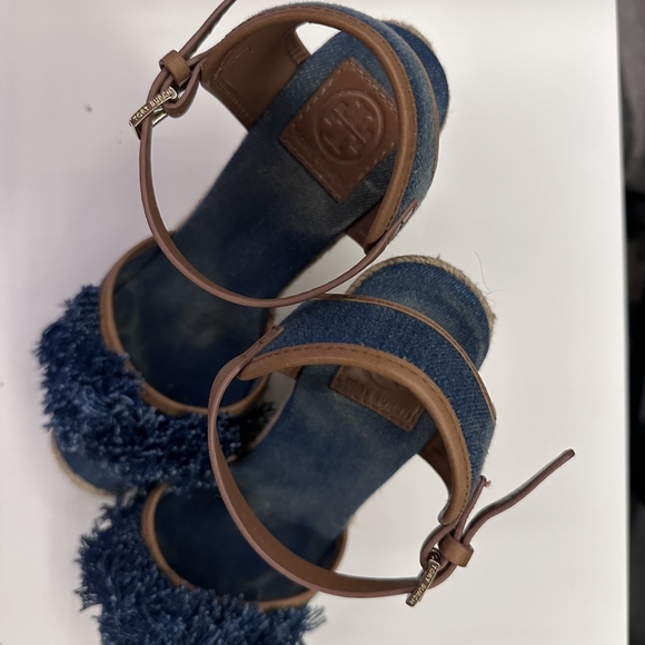 Shoes - Picture 3 of 5